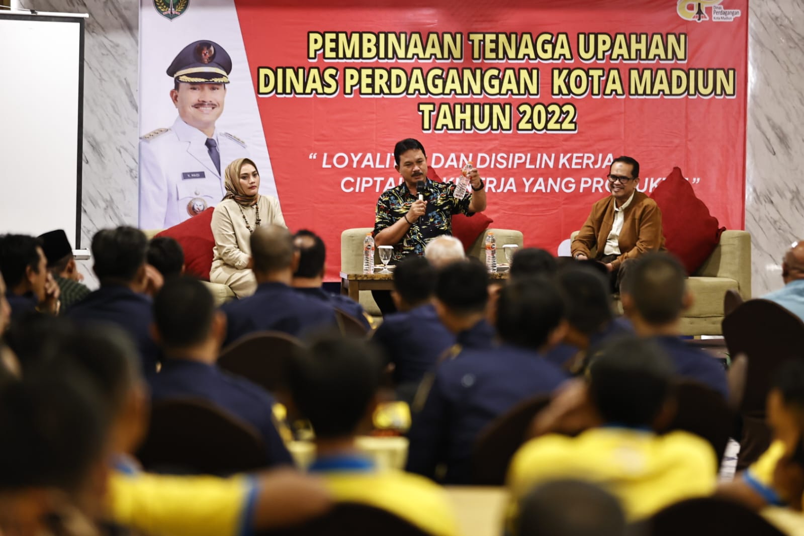 Foto 6 dari 6: Pembinaan Tenaga Upahan Dinas Perdagangan, Wali Kota: Pasar Tradisional Harus Aman dan Nyaman