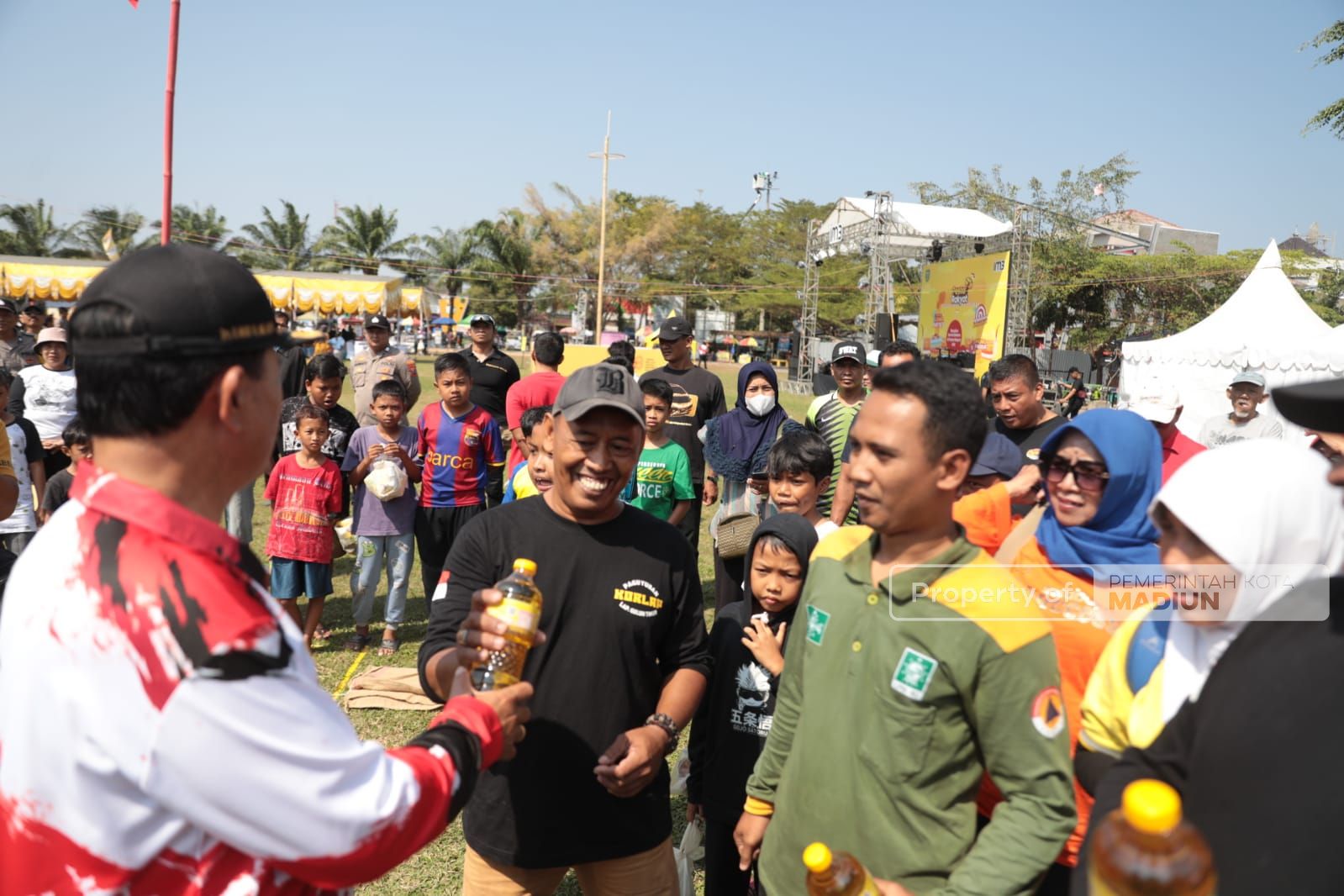 Foto 6 dari 13: Wali Kota Ikuti Kemeriahan Pesta Rakyat IM3 Di Gulun