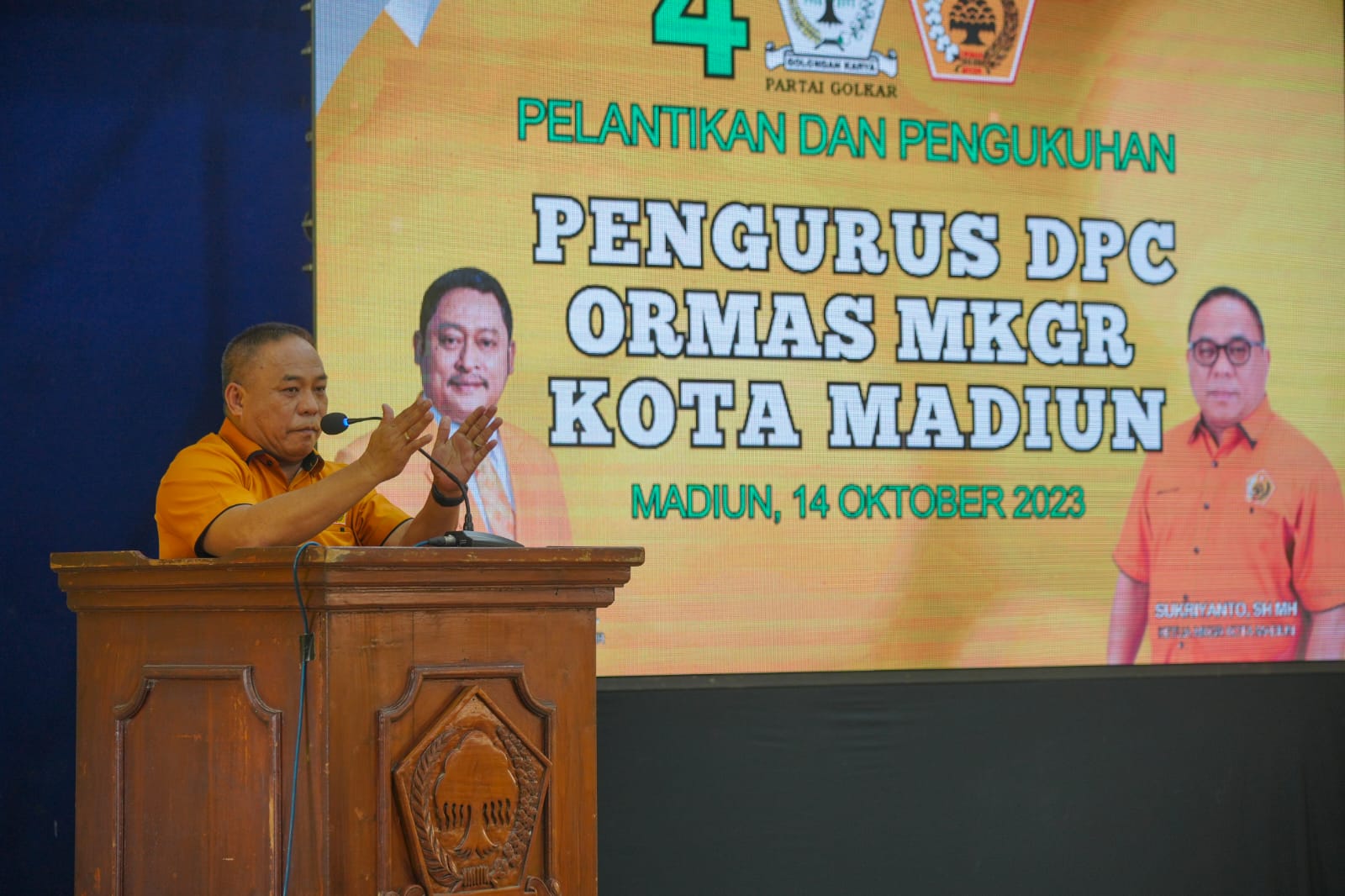Foto 2 dari 8: Hadiri Pelantikan MKGR, Wali Kota Ajak Tingkatkan Kemajuan Kota