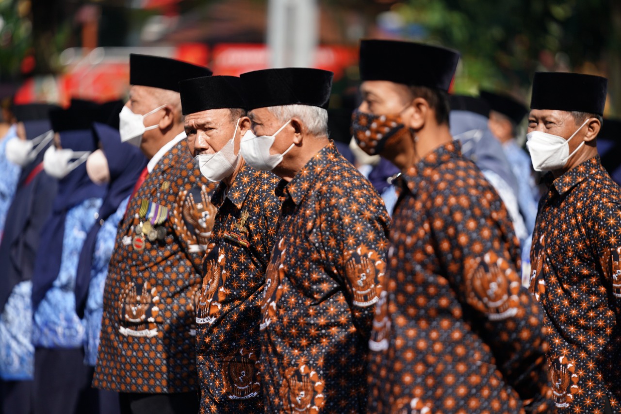 Foto 3 dari 10: Peringati Hari Pahlawan, Mensos Ajak Masyarakat Lanjutkan Perjuangan Isi Kemerdekaan
