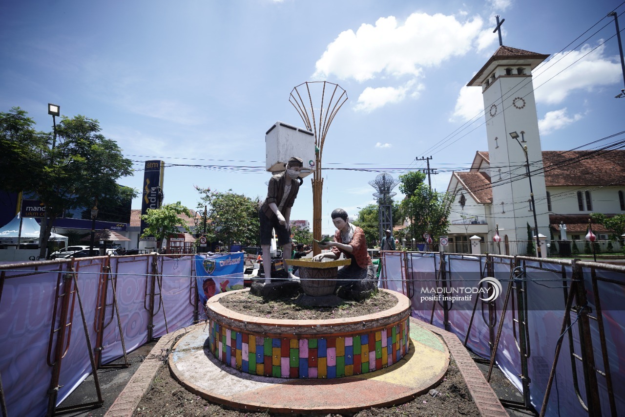 Patung Pecel PSC Bersolek, Pemkot Ubah Bagian Planter dan Aksesoris Pendukungnya