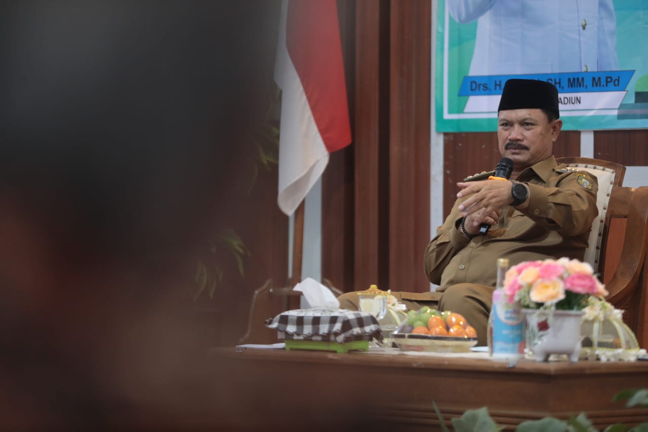 Foto 1 dari 9: Narasumber Rakor Pembinaan Wawasan Kebangsaan dan Ketahanan Nasional, Wali Kota Minta Warga Jaga Kerukunan dan Keamanan