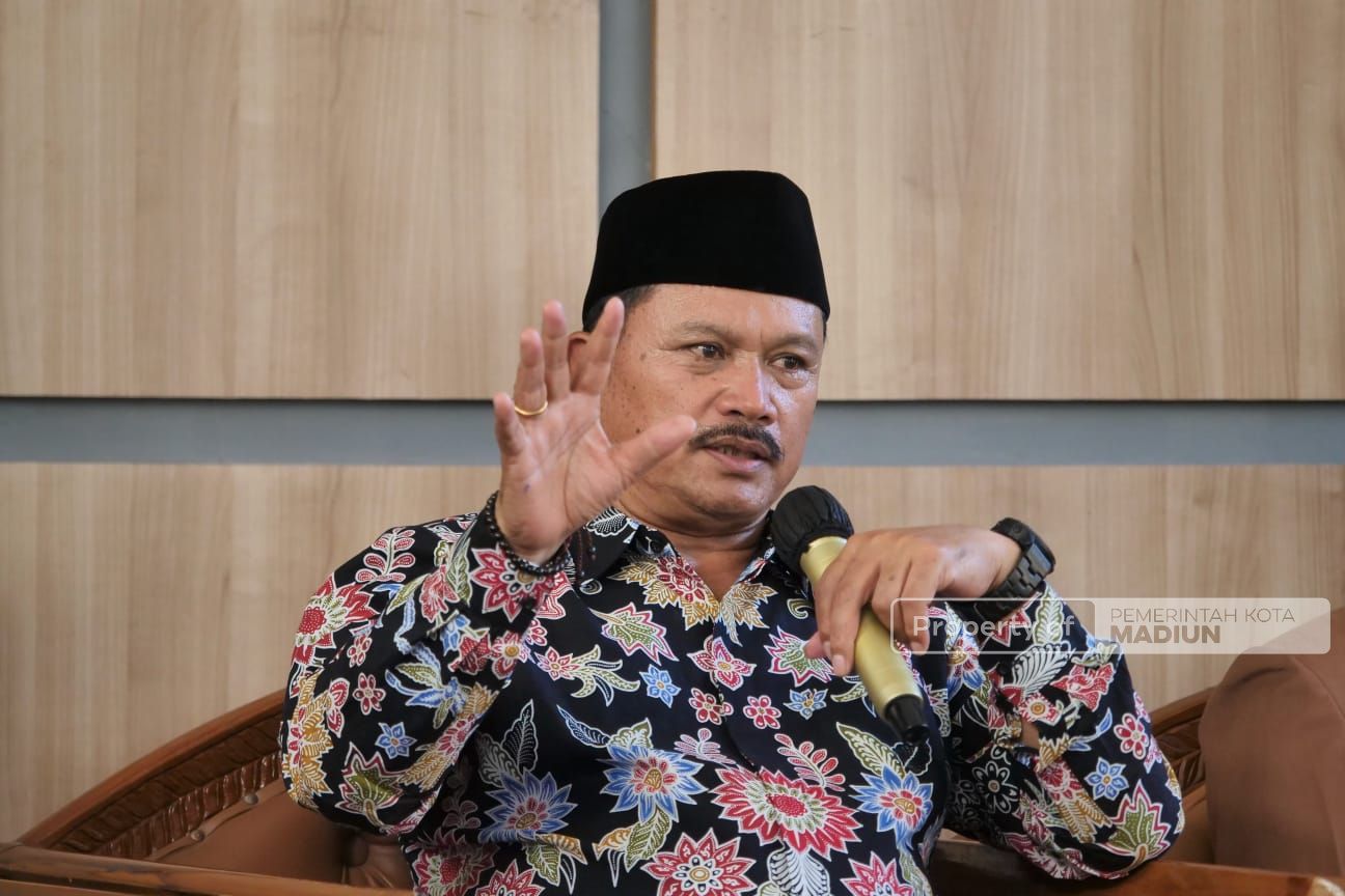 Foto 1 dari 9: Bertemu Masyarakat Kuncen dan Kejuron, Wali Kota Ajak Masyarakat Evaluasi Pembangunan