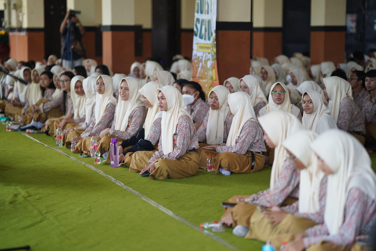 Foto 9 dari 9: Beri Materi PPID Goes to School, Wali Kota Sampaikan Pentingnya Informasi Bagi Kalangan Pelajar