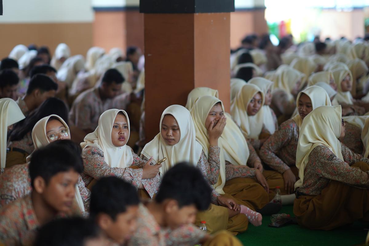 Foto 4 dari 9: Beri Materi PPID Goes to School, Wali Kota Sampaikan Pentingnya Informasi Bagi Kalangan Pelajar
