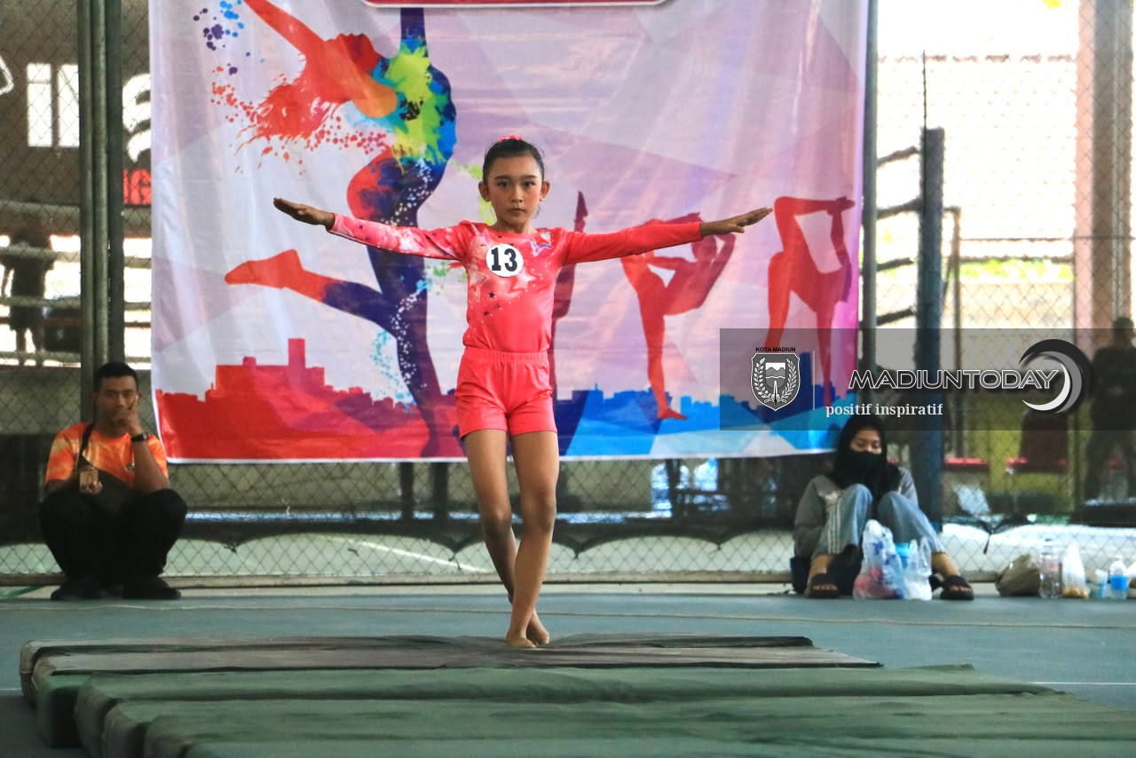 Foto utama berita: Puluhan Pesenam Muda Kota Madiun Unjuk Aksi di Kejurkot Gymnastic 2026