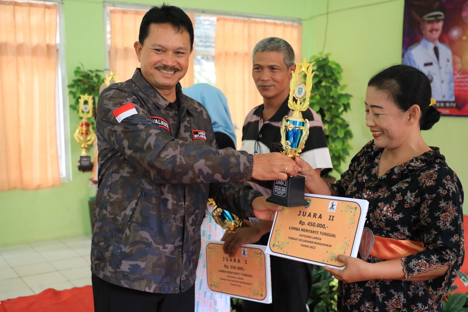 Foto 3 dari 9: Ajang Pencarian Bakat Kelurahan Manguharjo, Wali Kota: Suara, Penampilan, dan Attitude Harus Baik