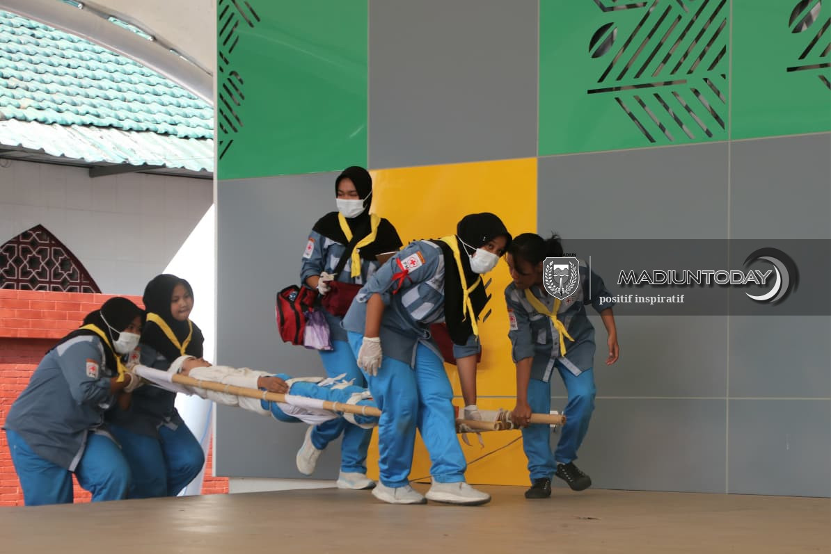 Foto 4 dari 20: 87 Sekolah Ikut Kompetisi PMR, Asah Kesiapsiagaan dan Kepedulian Terhadap Sesama