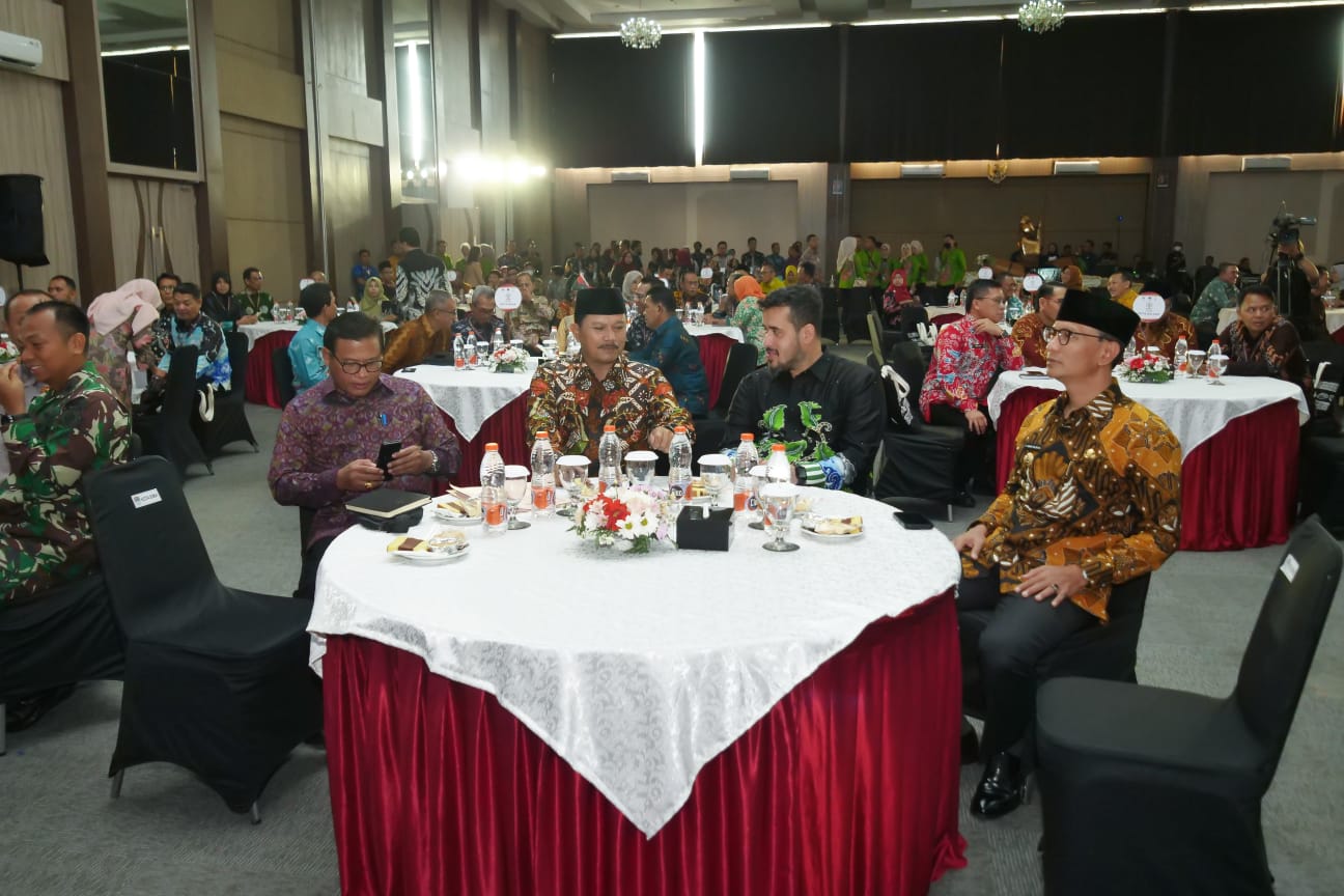Foto 6 dari 9: Hadiri Rakerkomwil IV Ke-18 Di Pasuruan, Wali Kota Siap Jalankan Sinergi Pembangunan Berkelanjutan