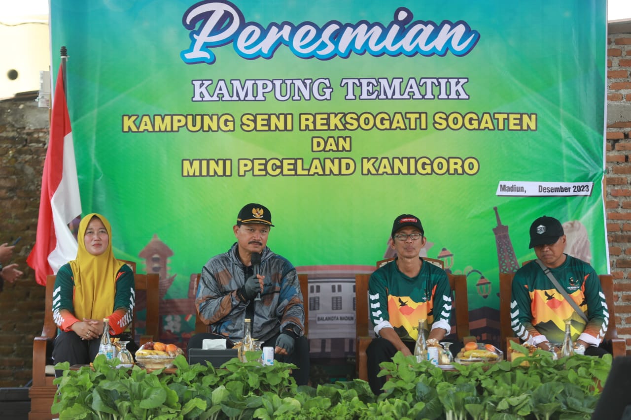 Foto 1 dari 11: Fasilitasi Kegiatan Warga, Wali Kota Resmikan Dua Kampung Tematik Baru