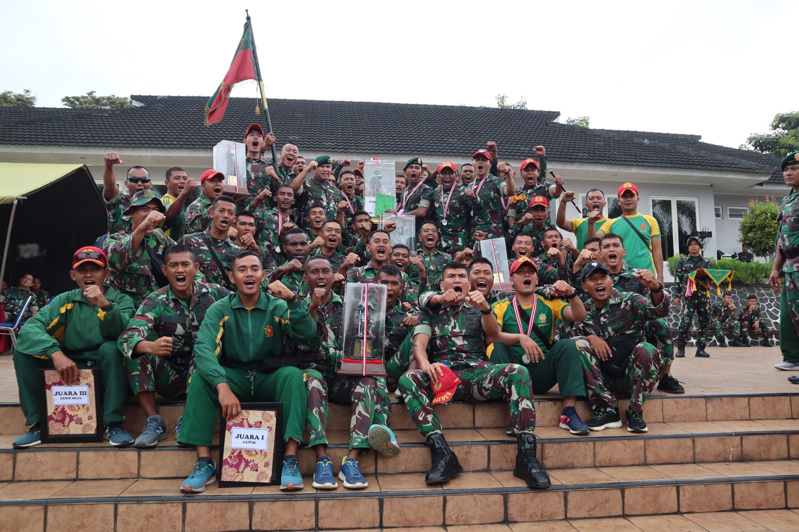 Buktikan Ketangguhan, YPR 501 Bajra Yudha Borong Piala Tontangkas Tingkat Divisi 2/Kostrad