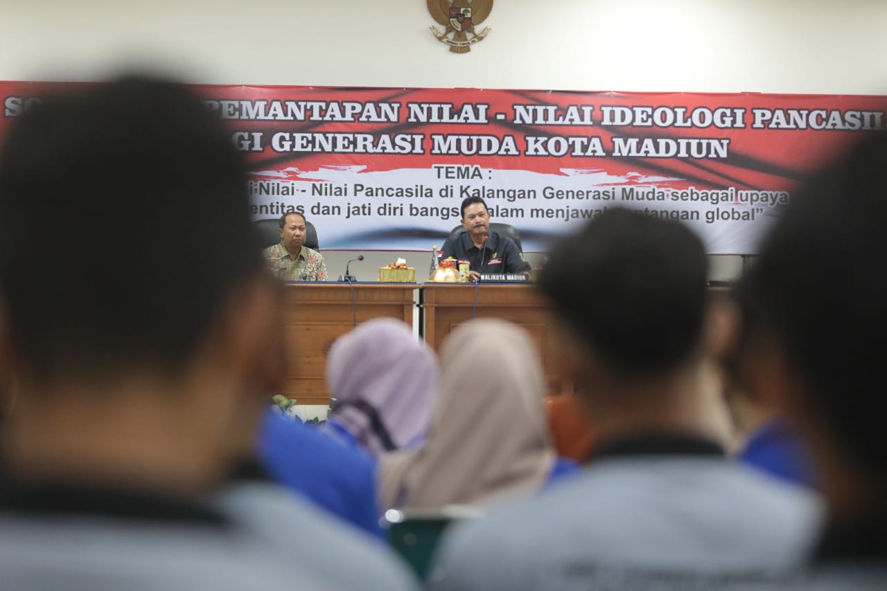 Foto 4 dari 4: Penanaman Ideologi Pancasila, Wali Kota Sosialisasikan Pada Generasi Muda