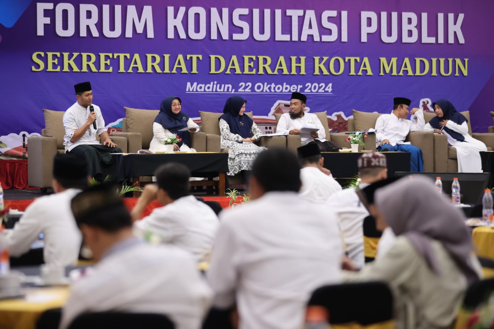 Foto 1 dari 9: Buka Forum Konsultasi Publik Setda Kota Madiun, Sekda: Jangan Hanya Seremonial Belaka