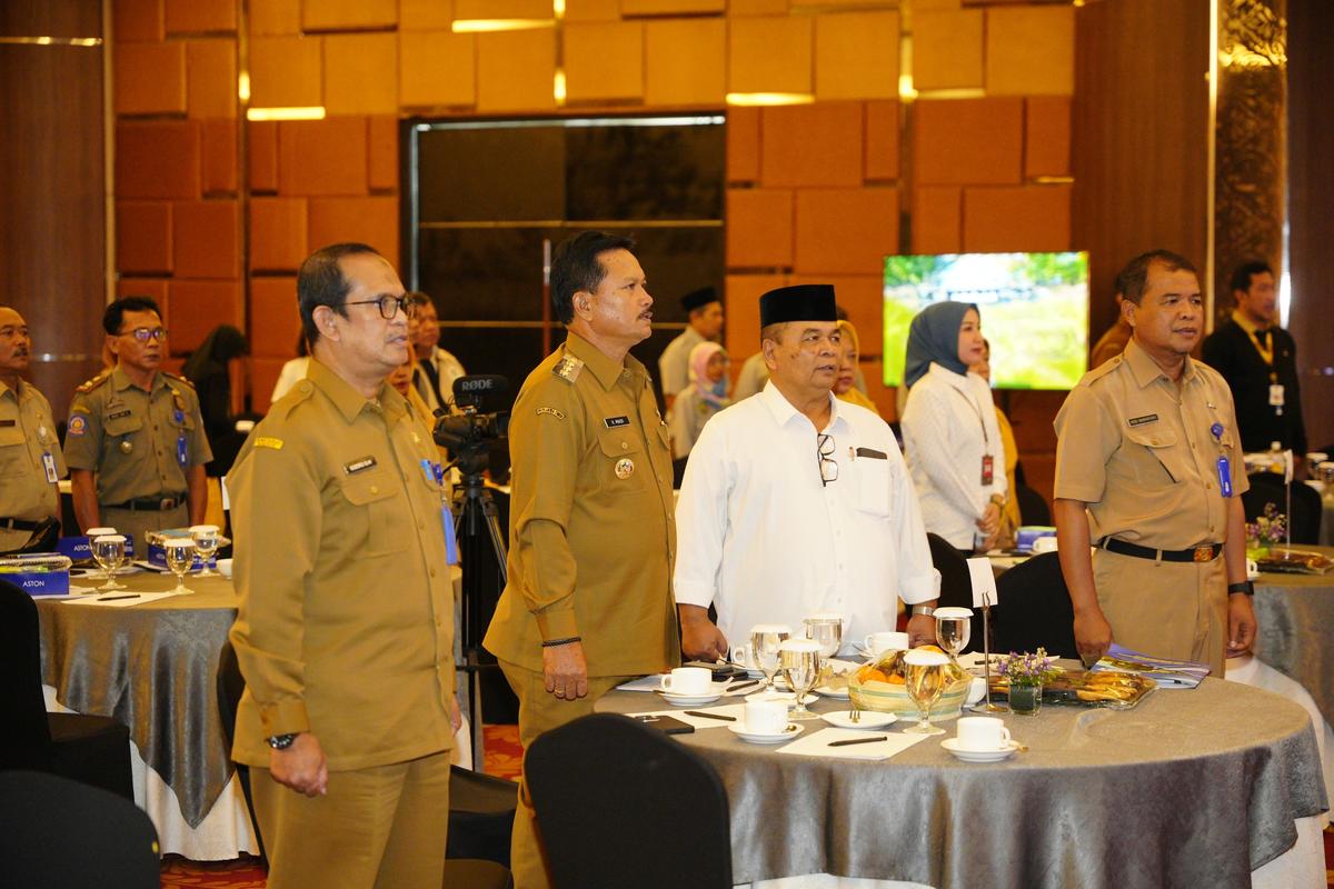 Foto 3 dari 8: Libatkan Perempuan dan Remaja dalam Pembangunan, Wali Kota Pimpin Musbang Para Mantan