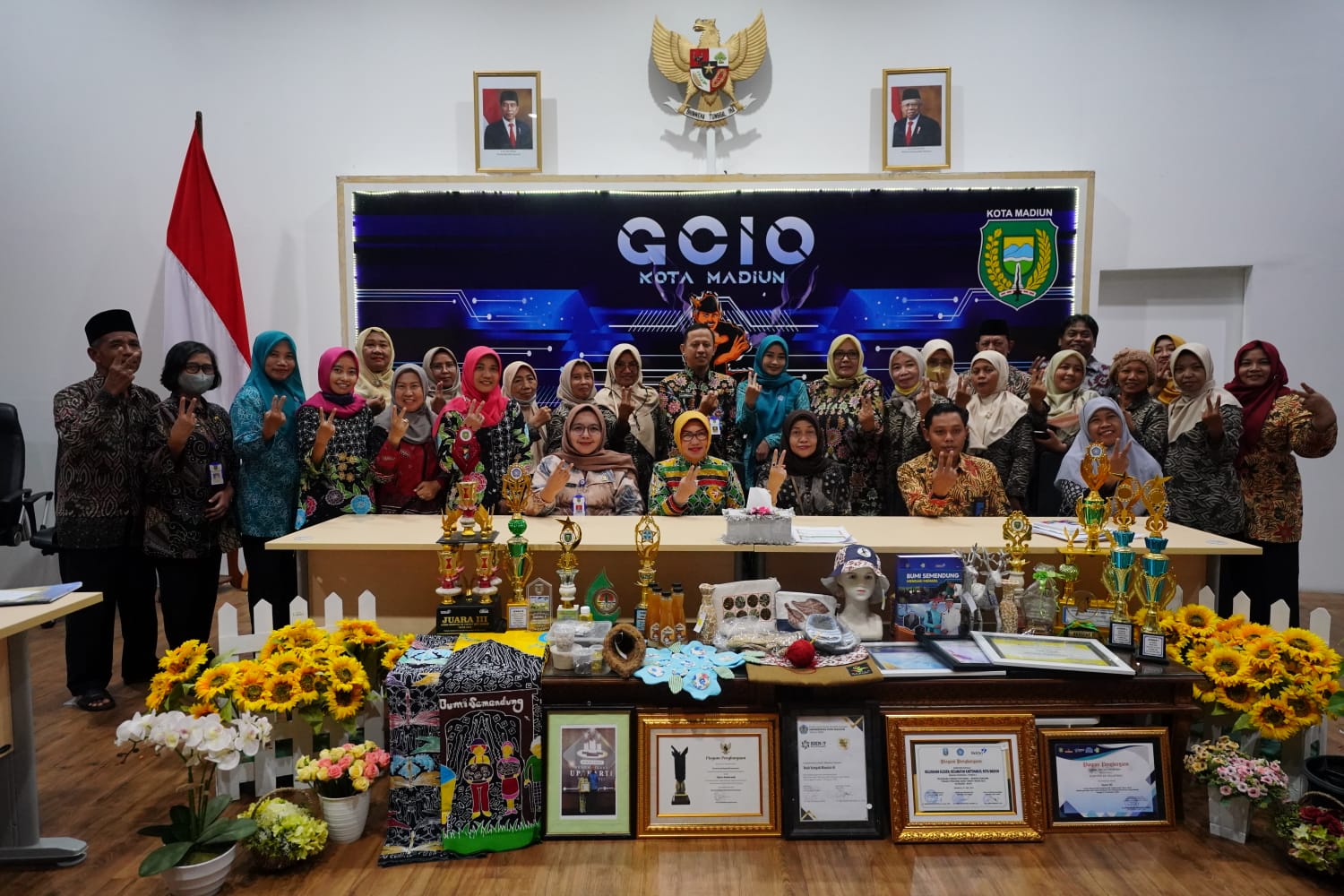 Foto 1 dari 10: Masuk 10 Besar Lomba Kampung KB Tingkat Nasional, Kelurahan Klegen Jalani Tahap Wawancara