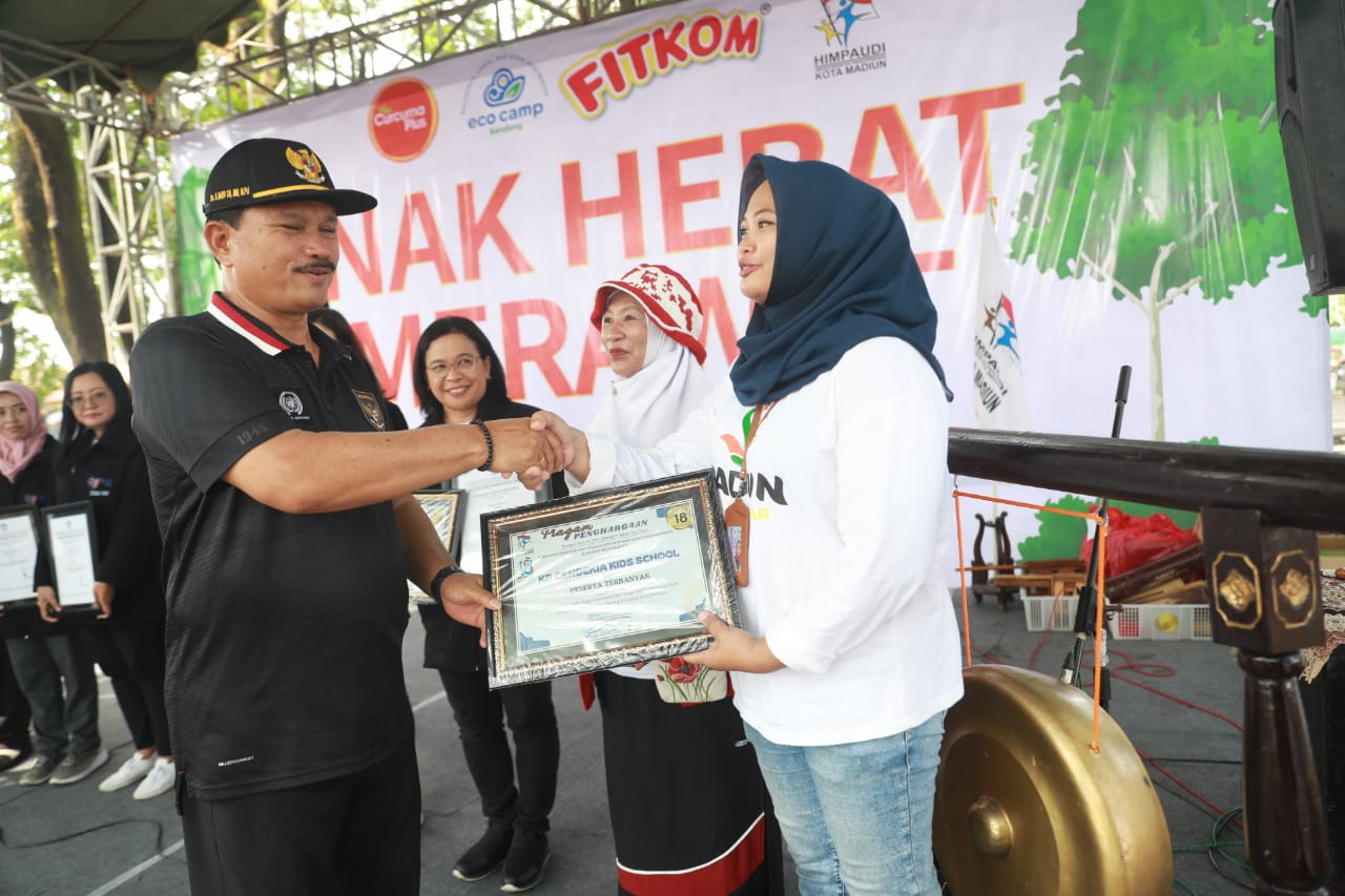 Foto 5 dari 12: Puncak HUT HIMPAUDI, Wali Kota Pesan Guru dan Orangtua Perhatian Terhadap Anak