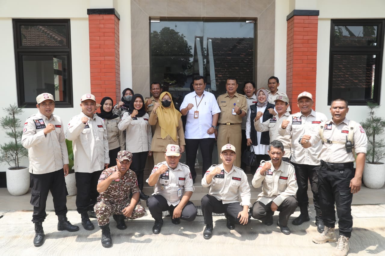 Foto 8 dari 9: Lolos Seleksi, Ratusan Warga Kota Madiun Terima Bantuan Dari Kemensos