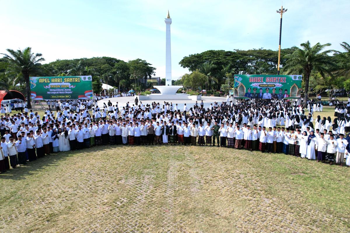 Foto 19 dari 19: Peringati Hari Santri, Pj Wali Kota Harap Santri Tingkatkan Kemandirian dan Lanjutkan Perjuangan