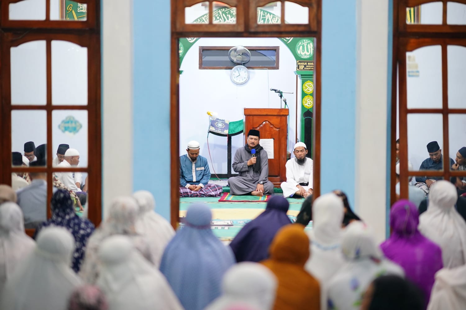 Foto 5 dari 10: Safari Ramadan Terus Berlanjut, Wali Kota Harap Maksimalkan Ibadah 10 Hari Terakhir Ramadan