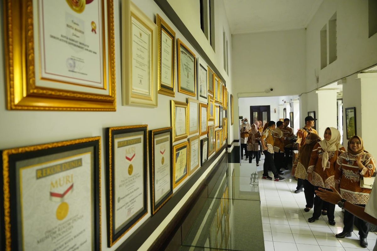 Foto 5 dari 8: Belajar Smart City dan Keliling Kota Pendekar, Kadin Kominfo Demak: Kota Madiun Keren Banget