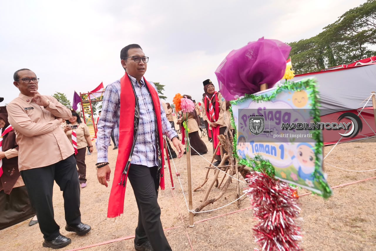 Foto 12 dari 15: Pramuka Prasiaga Perdana Digelar di Madiun, 200 Guru TK Dibekali Teknik Pembinaan Anak