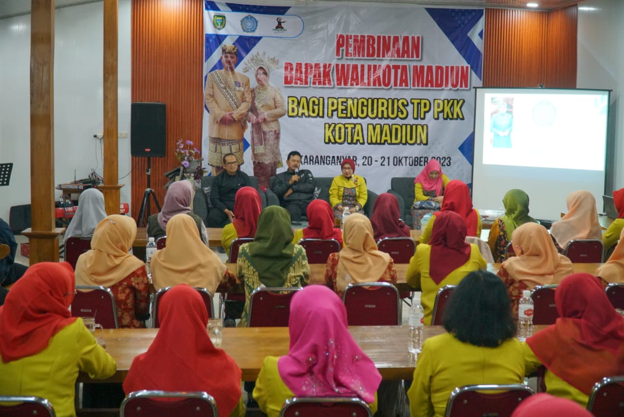 Foto 1 dari 10: Beri Pembinaan Pengurus TP PKK Kota Madiun, Wali Kota Harap Makin Sinergi dengan Pemerintah