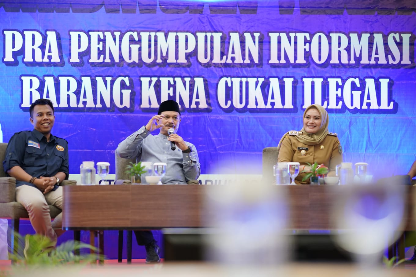 Foto 3 dari 8: Wali Kota Ajak Linmas Perangi Penyebaran Barang Kena Cukai Ilegal
