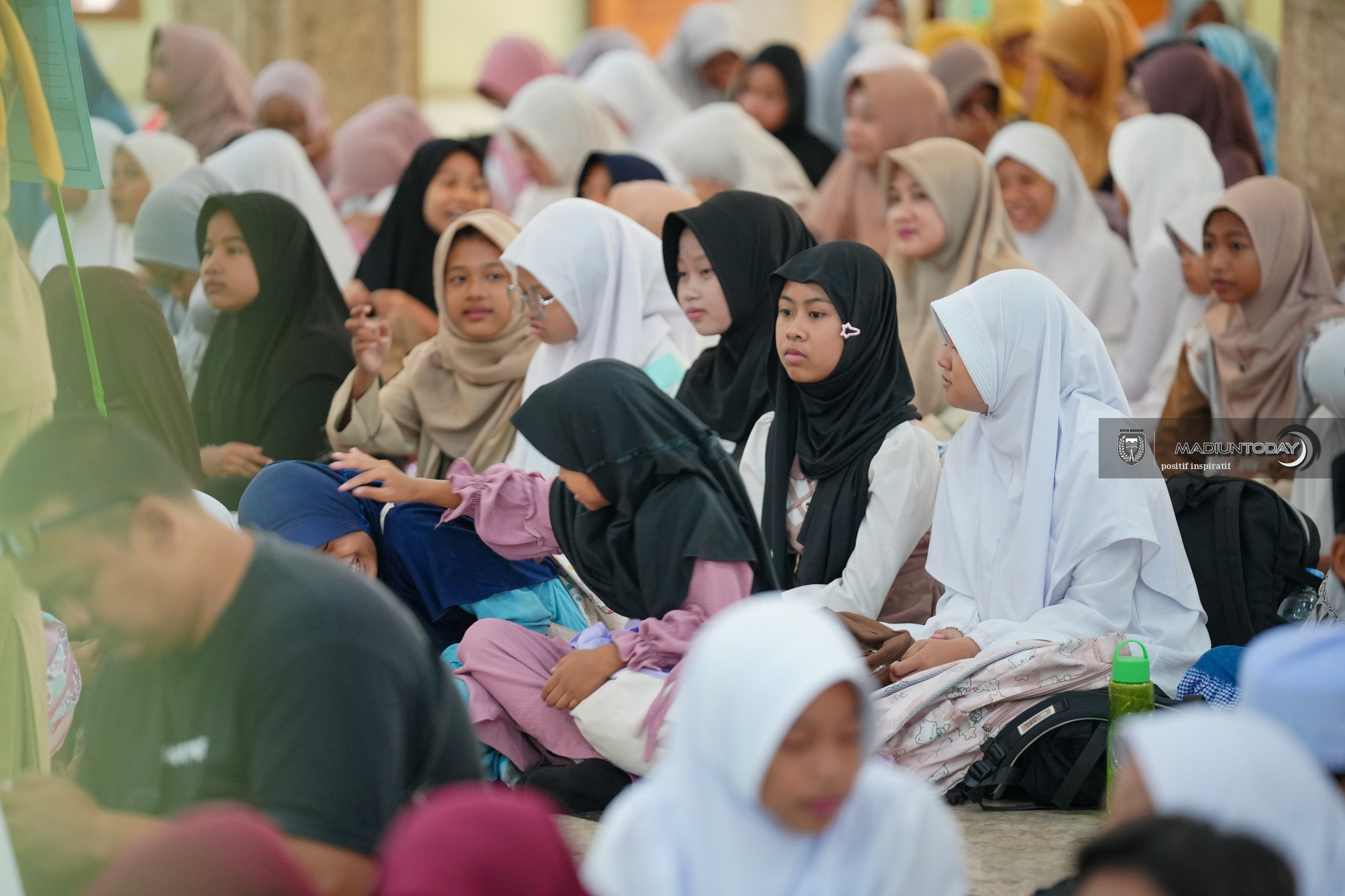 Foto 8 dari 18: Tiga Siswa Satu Tim, Adu Hafalan hingga Pemahaman Al-Quran di Final MSQ Kota Madiun