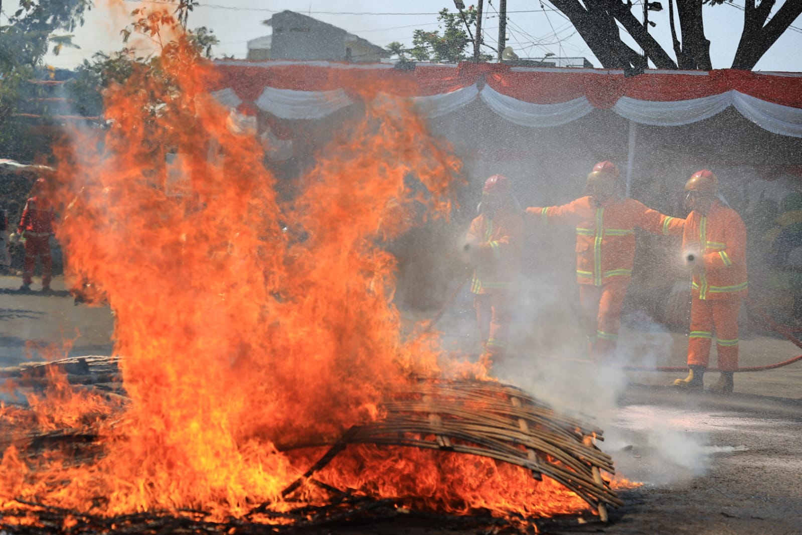 Minimalisir Dampak Kebakaran, Satpol PP Siagakan Redkar