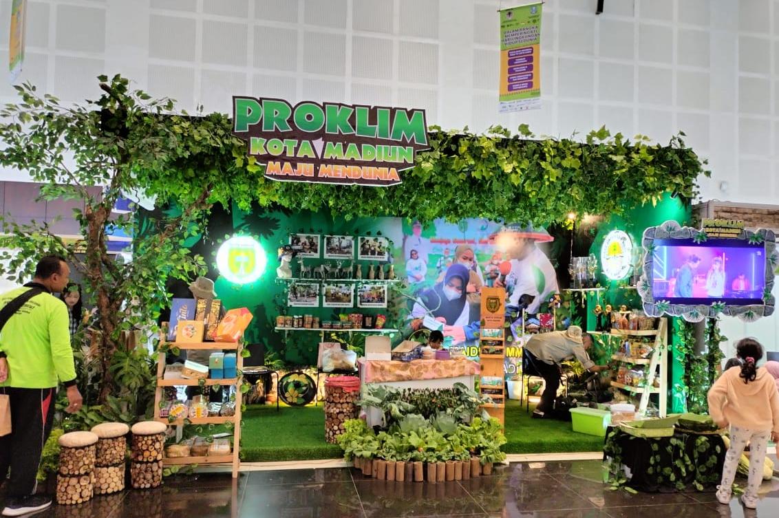 Foto utama berita: Bawa Pesan Pengendalian Perubahan Iklim, Stand Pameran Proklim Kota Madiun Raih Predikat Terbaik di ICCEF