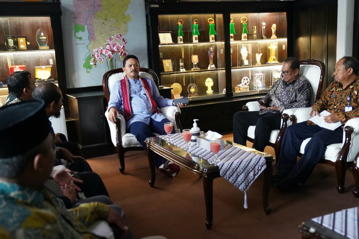 Foto 1 dari 7: Audiensi dengan KPU Kota Madiun, Wali Kota Turut Ajak Masyarakat Jangan Sampai Golput