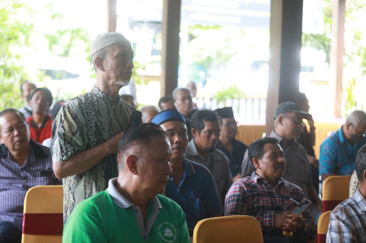 Foto 8 dari 15: Hadiri Musrenbang Taman Dan Manisrejo, Wali Kota Sampaikan Rencana Pembangunan Tahun Ini