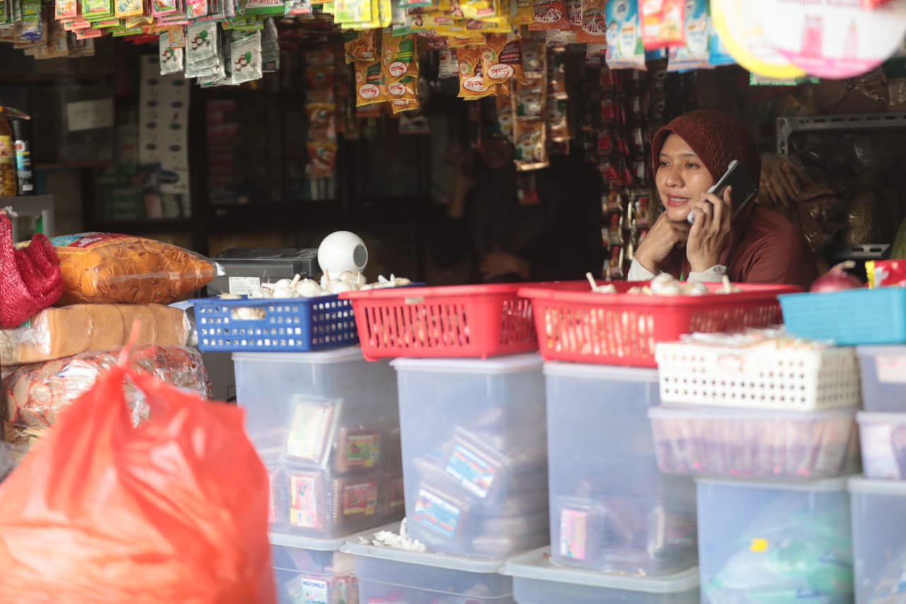 Foto 8 dari 9: E-Retribusi Sudah Berlaku di 17 Pasar Tradisional di Kota Pendekar