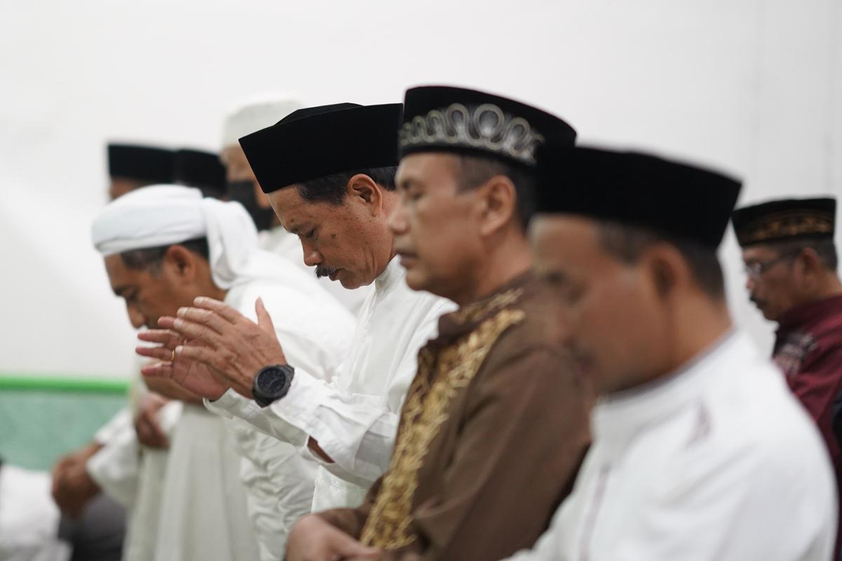 Safari Tarawih Di Masjid Al-Barokah Banjarejo, Wali Kota Harap Warga Tingkatkan Kegiatan Keagamaan Di Rumah Ibadah