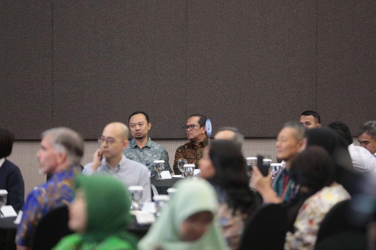 Foto 9 dari 11: Berhasil Kendalikan Inflasi, Kota Madiun Raih Penghargaan Daerah dengan Tingkat Inflasi Terendah di Jawa Timur dari Harian Surya