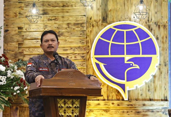 Foto 3 dari 7: Diapit 11 Kabupaten, Wali Kota Harap Ada Kebijakan Transportasi Untuk Atasi Kemacetan