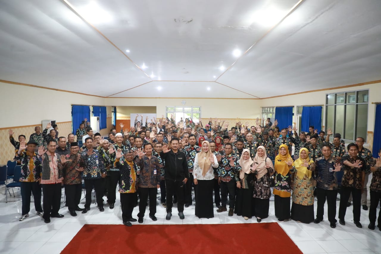 Foto 10 dari 10: Rakor Pemeliharaan Saluran Lingkungan Wilayah Manguharjo, Pemkot Tambah Anggaran Kebersihan Jadi Rp 10 Juta Per RT