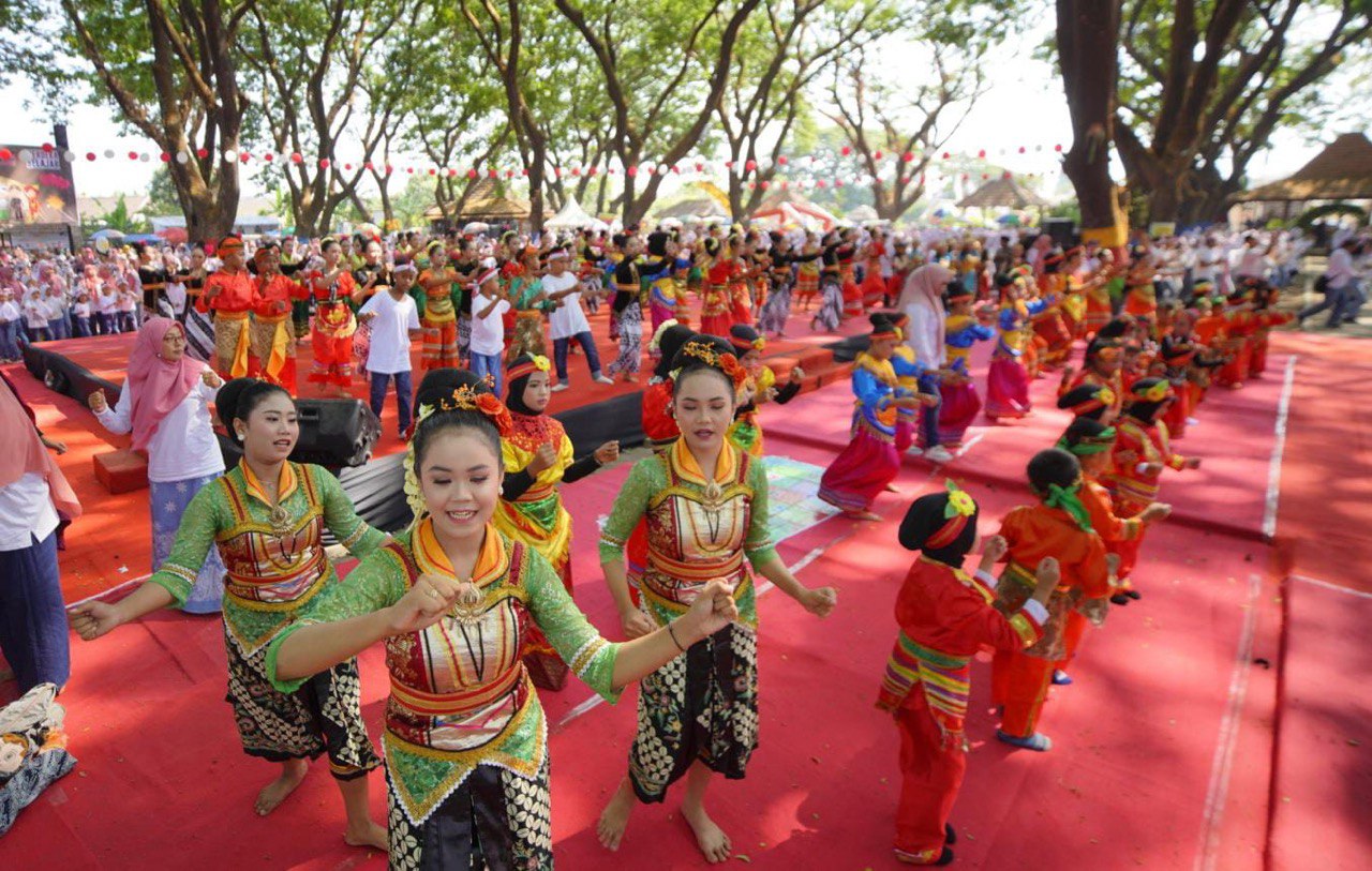 Foto 9 dari 9: .Kota Madiun Siap Merebut Generasi Emas 2045 Mendatang, Berikut Perhatian Wali Kota Maidi Wujudkan SDM Unggul di Kota Pendekar
