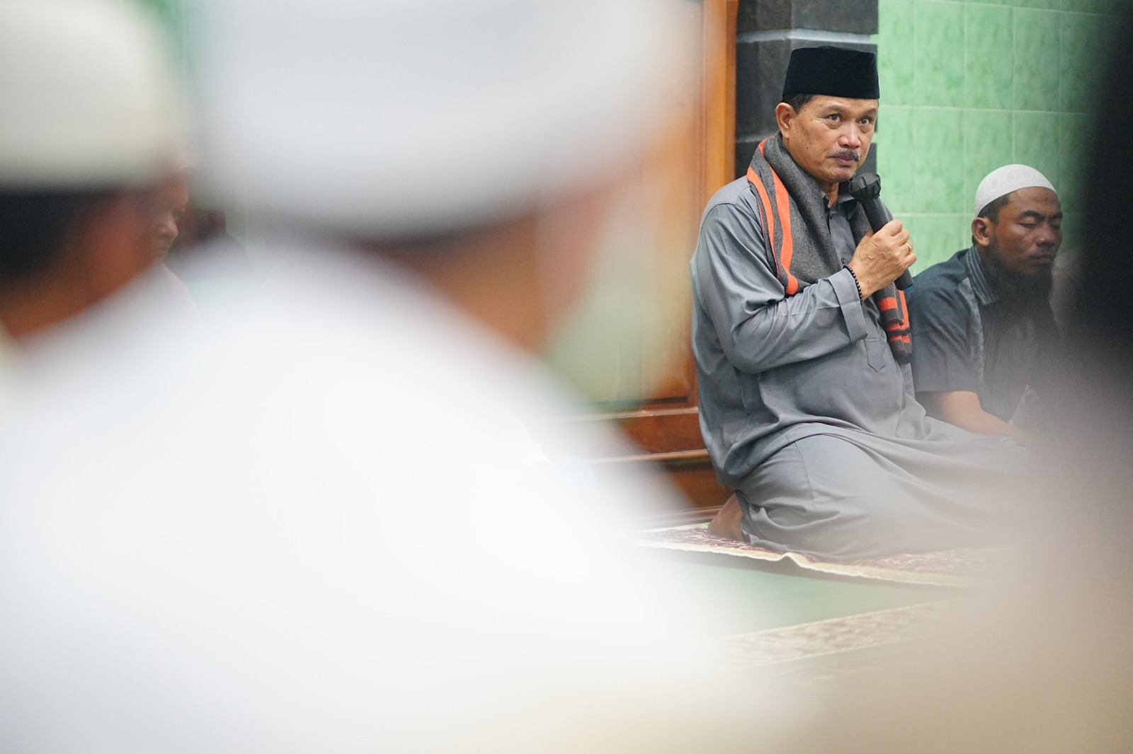 Foto utama berita: Lewat Shalat Isya Berjamaah, Wali Kota Ajak Warga Dukung Pembangunan Kota