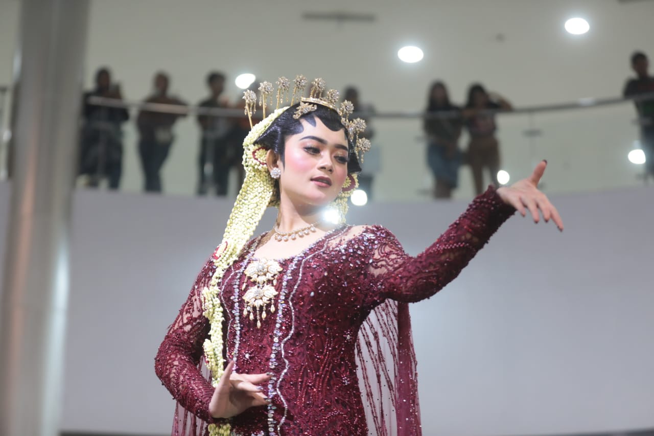Foto 10 dari 14: Hadiri Anniversary Perias Katalia Madiun Raya, Wali Kota Ajak Perias Gelar Event Manten Enam Negara