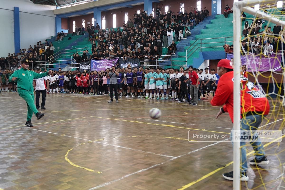 Foto 3 dari 9: Buka Event Futsal Wali Kota Cup, Wali Kota Pesan Jaga Sportivitas