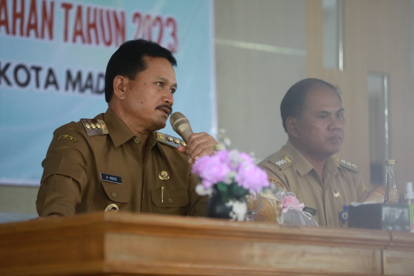 Foto 1 dari 8: Evaluasi Pembangunan Kelurahan, Wali Kota Apresiasi Partisipasi Warga