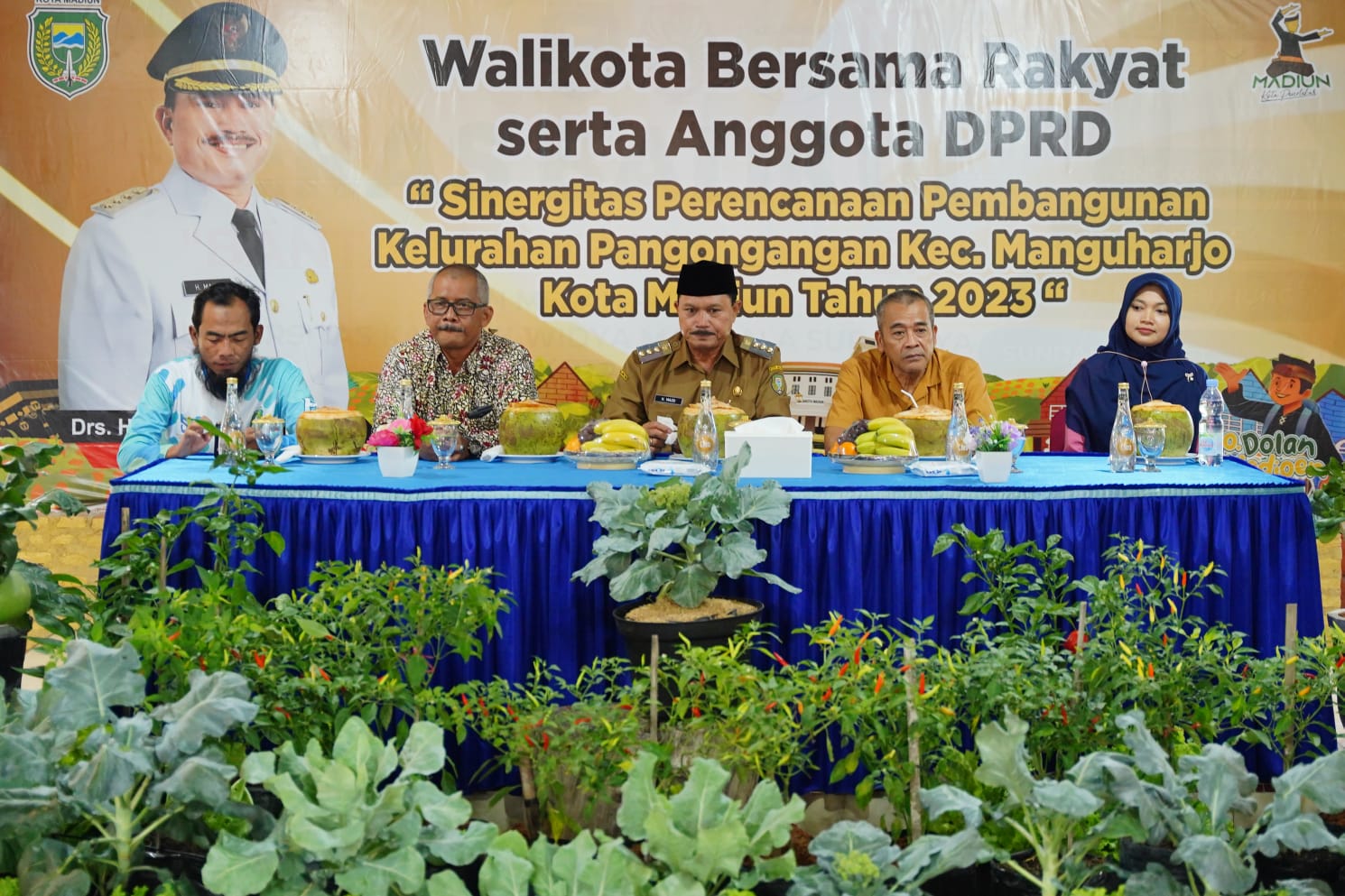 Foto 7 dari 10: Bertemu Warga Di Tiga Kelurahan, Wali Kota Sampaikan Pembangunan 2023