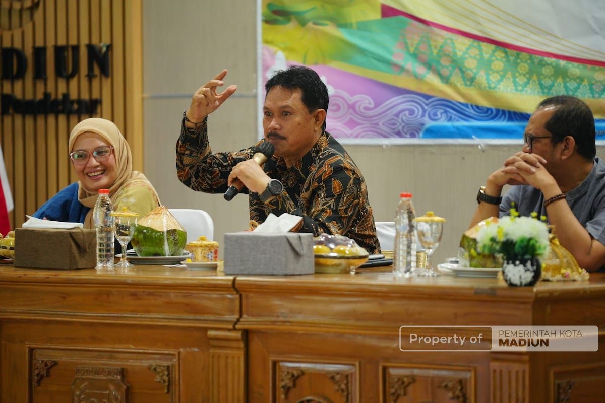 Foto 1 dari 9: Sosialisasi Cinta, Bangga, dan Paham Rupiah Kepada Masyarakat, Wali Kota: Orang Indonesia Harus Cinta Rupiah