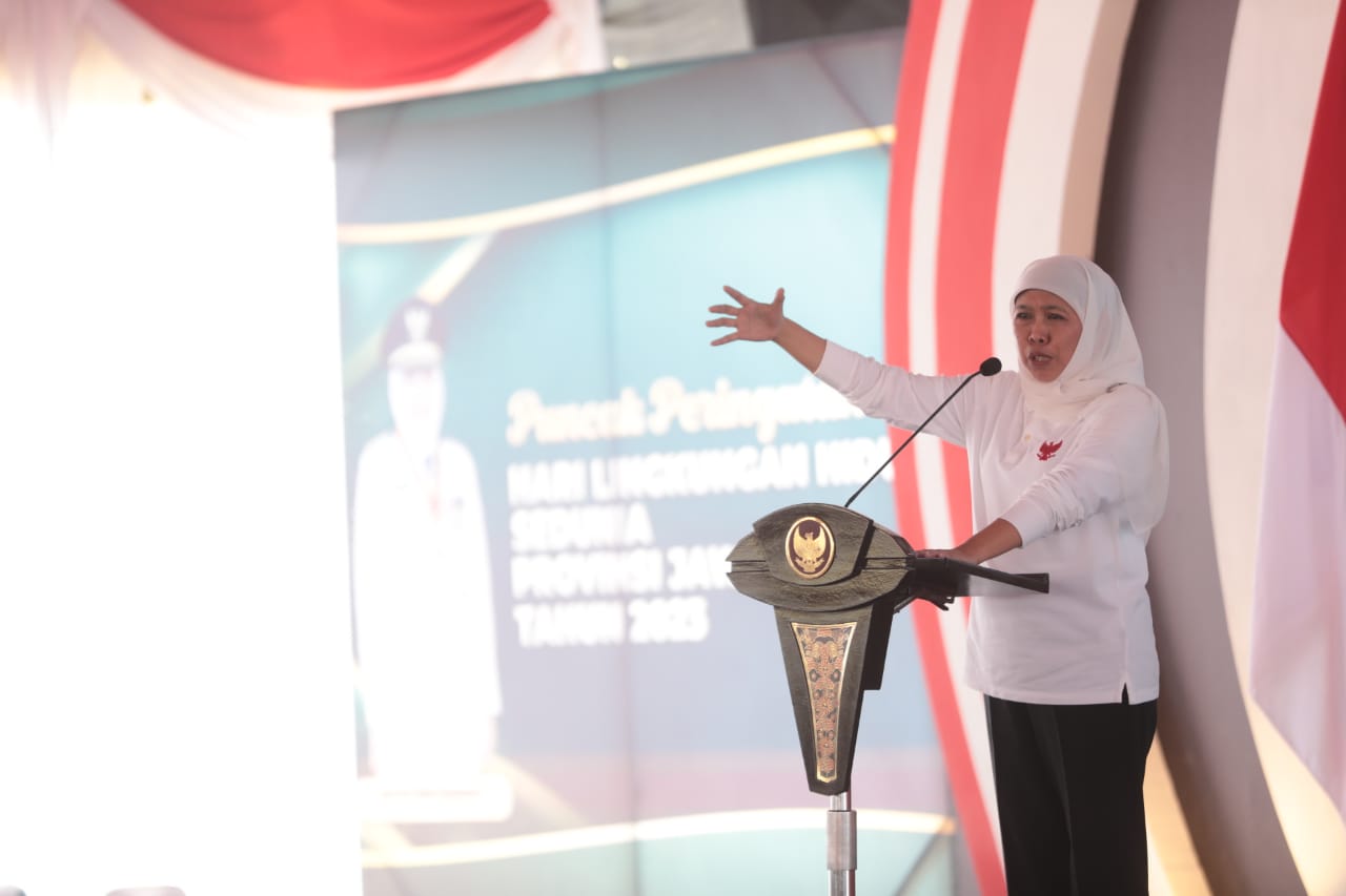 Foto 11 dari 12: Puncak Peringatan Hari Lingkungan Hidup Sedunia, Wali Kota Terima Dua Penghargaan Terkait Lingkungan