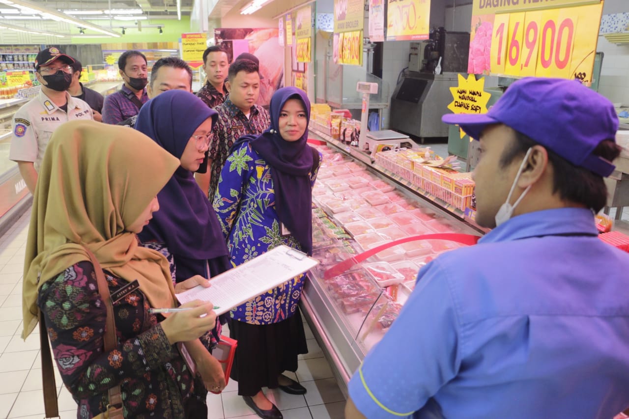 Foto 6 dari 9: Pastikan Stok Bapok Aman, Tim Gabungan Gelar Pemantauan Di Pasar Modern