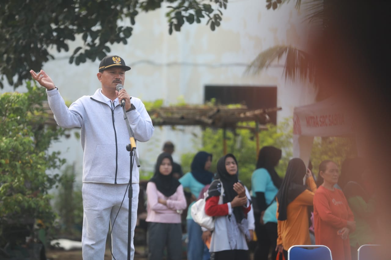 Foto 13 dari 14: Hadiri HUT Sabiya Volley Club, Wali Kota Beri Ucapan Selamat Dan Salurkan Santunan Bagi Warga Membutuhkan