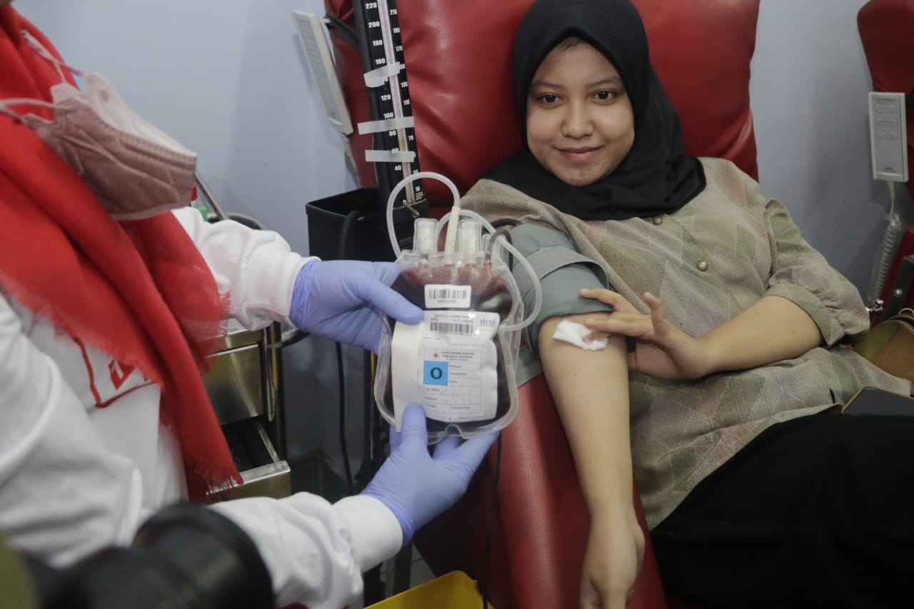 Foto 1 dari 5: Hari Donor Darah Sedunia, UDD PMI Kota Madiun Sediakan Sembako Gratis Bagi 100 Pendonor Pertama