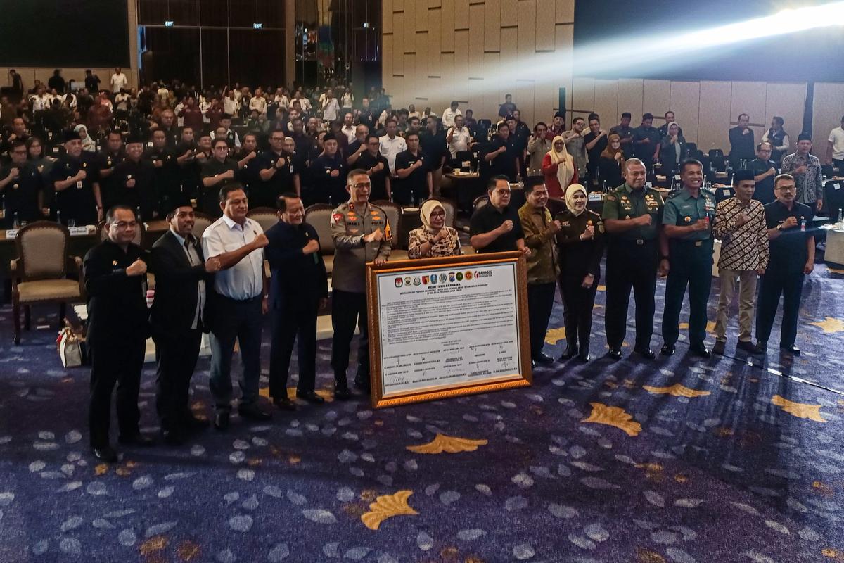 Foto 7 dari 8: Komitmen Pilkada Aman Digencar, Rakor Provinsi dan Kab/Kota Se-Jawa Timur Tahun 2024 Digelar