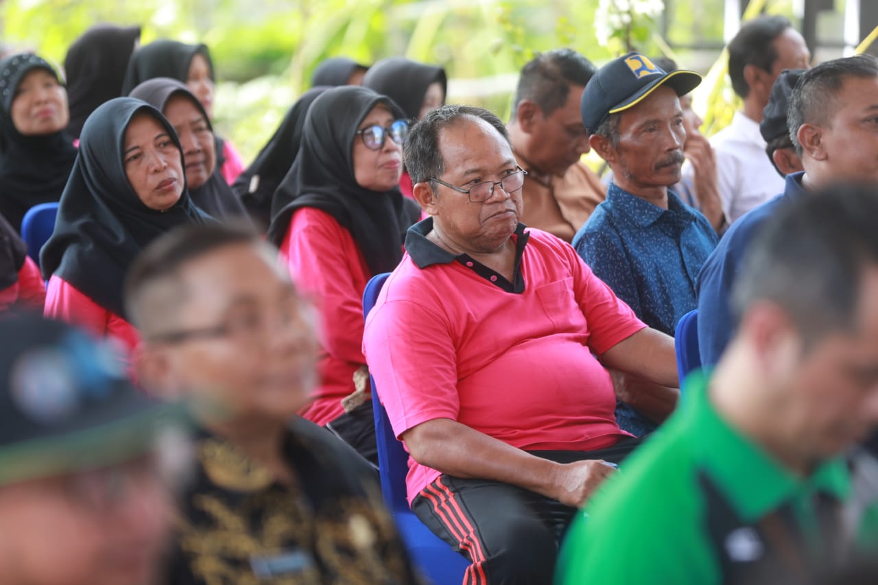 Foto 5 dari 11: Fasilitasi Kegiatan Warga, Wali Kota Resmikan Dua Kampung Tematik Baru